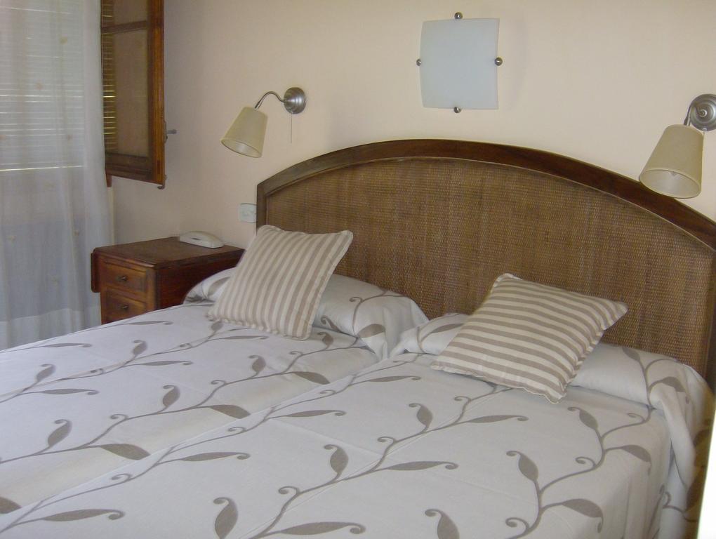 Hotel Casa Peix Serraduy Стая снимка