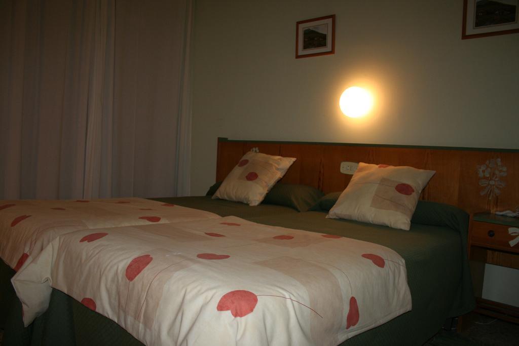 Hotel Casa Peix Serraduy Стая снимка