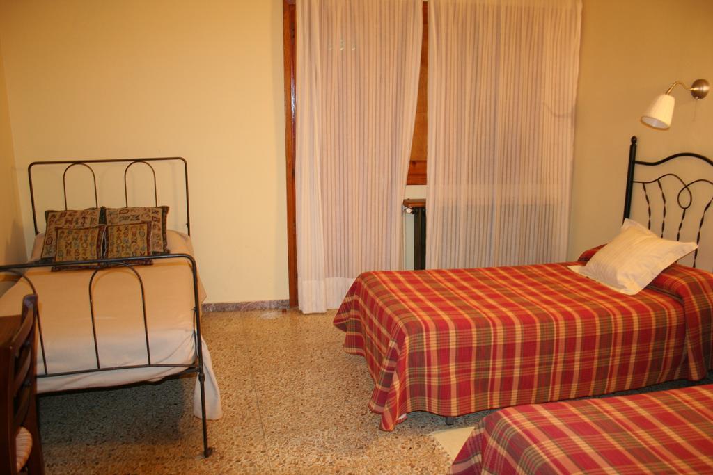 Hotel Casa Peix Serraduy Стая снимка