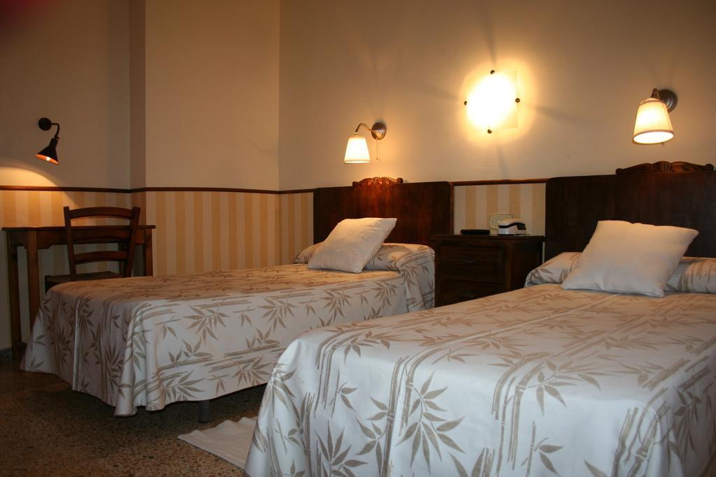 Hotel Casa Peix Serraduy Стая снимка